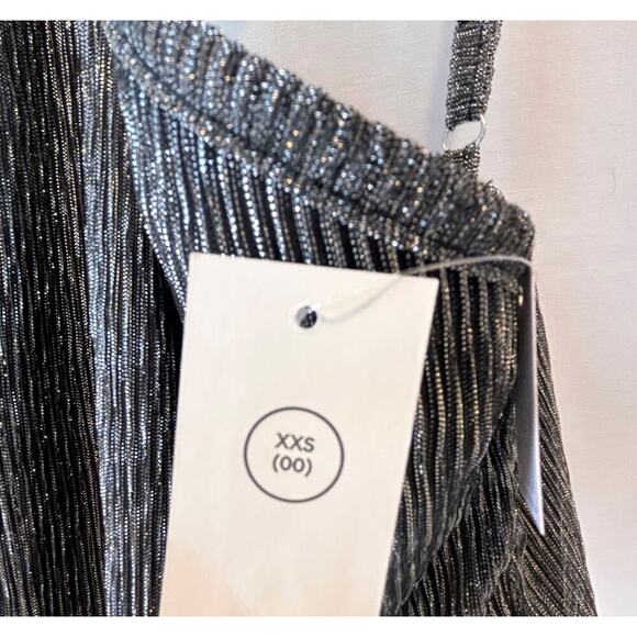 NWT Silky Silver Shimmer Glam Festival Rave Flowy Criss Cross Tank XXS - Picture 3 of 4